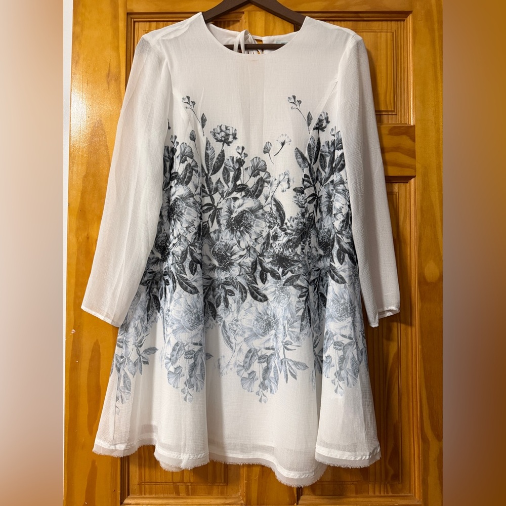 Kimchi Blue Textured White Dress, size S